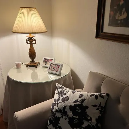Apartamento Turistico R. Gonzalez Abreu Seville Exterior photo